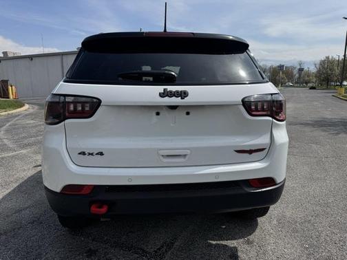 2025 Jeep Compass Trailhawk