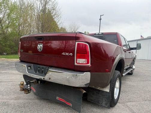 Delmonico Red Pearlcoat 2018 RAM 3500 Laramie Crew Cab 4x4 8' Box