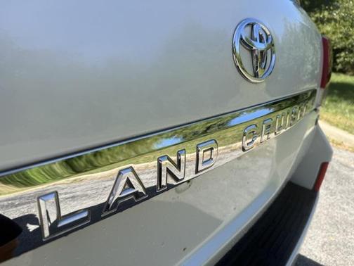 2014 Toyota Land Cruiser Base