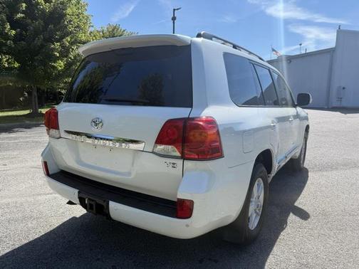 2014 Toyota Land Cruiser Base