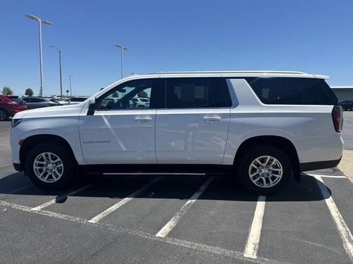 2024 Chevrolet Suburban LS