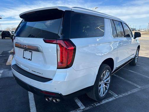 2022 GMC Yukon XL Denali