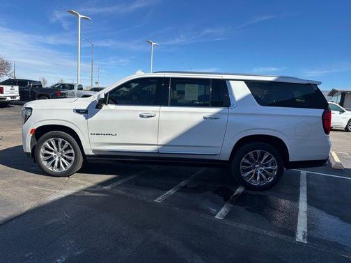 2022 GMC Yukon XL Denali