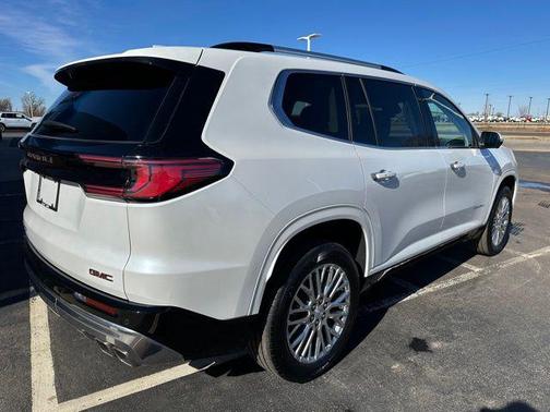 2024 GMC Acadia Denali