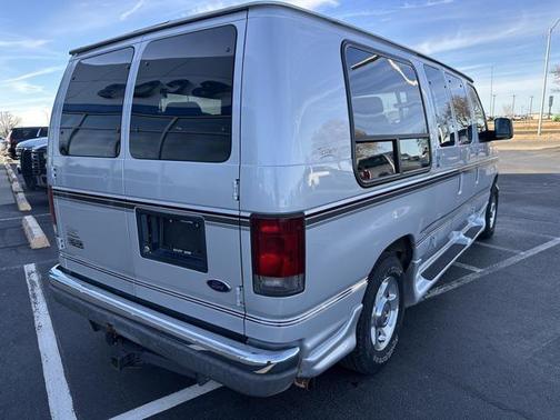 2004 Ford E150 Cargo