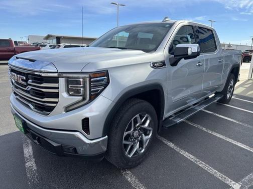 2022 GMC Sierra 1500 SLT