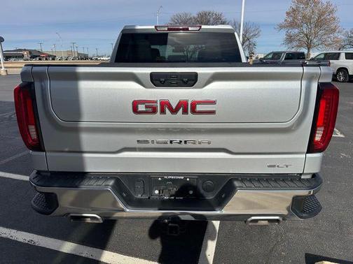 2022 GMC Sierra 1500 SLT