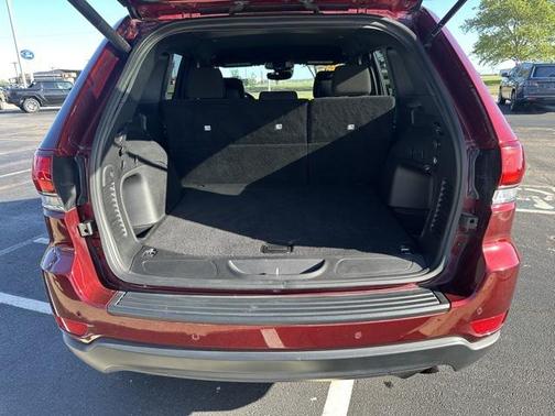 2022 Jeep Grand Cherokee Laredo