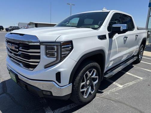 2024 GMC Sierra 1500 SLT