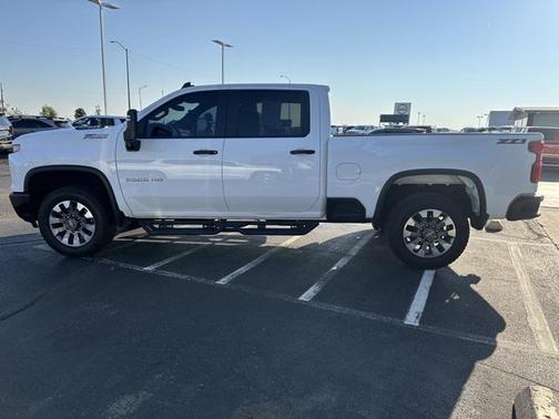 2024 Chevrolet Silverado 2500 Custom