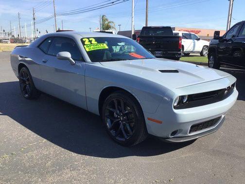 2022 Dodge Challenger SXT
