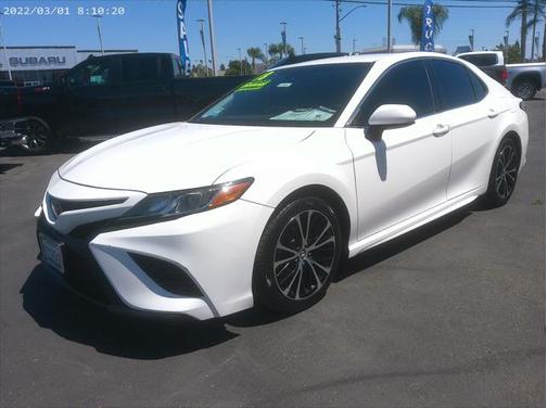 2018 Toyota Camry SE