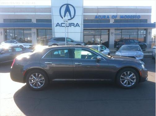 2018 Chrysler 300 Limited