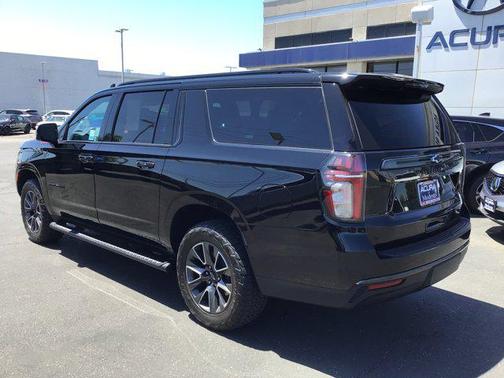 Black 2021 Chevrolet Suburban 4WD Z71