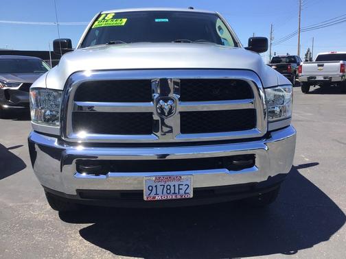 Bright Silver Metallic Clearcoat 2018 RAM 2500 Tradesman Crew Cab 4x4 6'4' Box