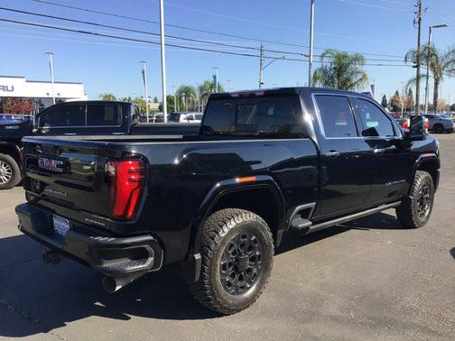 2024 GMC Sierra 2500 Denali