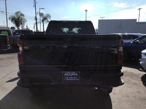 2024 Chevrolet Silverado 2500 Custom