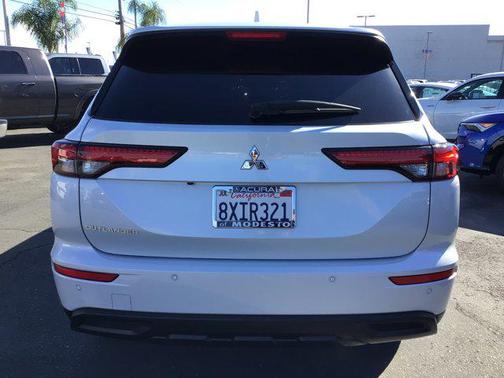 2022 Mitsubishi Outlander ES 2.5 2WD