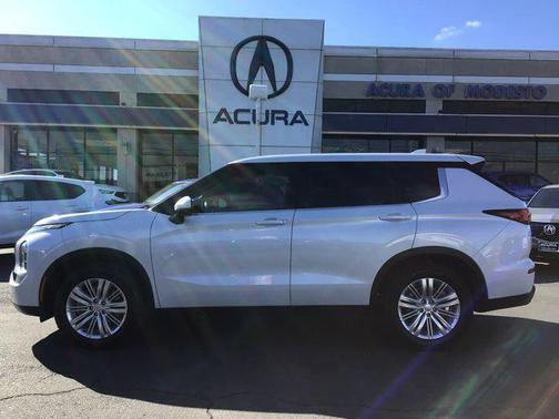 2022 Mitsubishi Outlander ES 2.5 2WD