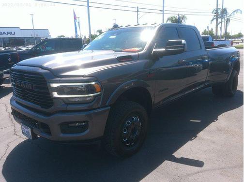 2020 RAM 3500 Laramie Crew Cab 4x4 8' Box