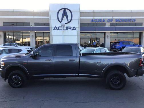 2020 RAM 3500 Laramie Crew Cab 4x4 8' Box