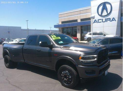 2020 RAM 3500 Laramie Crew Cab 4x4 8' Box