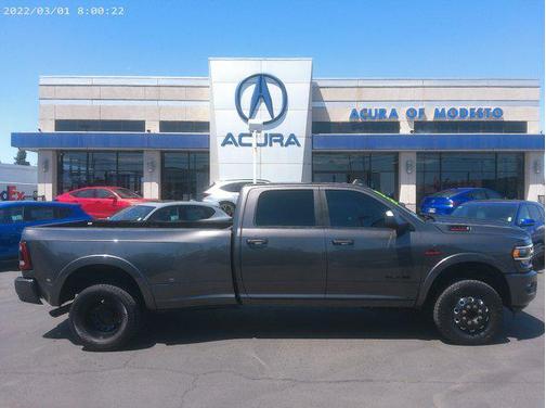 2020 RAM 3500 Laramie Crew Cab 4x4 8' Box