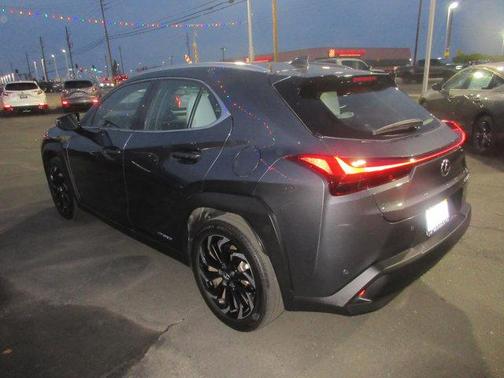 2022 Lexus UX 250h Base