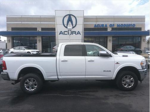 2022 RAM 2500 Laramie Crew Cab 4x4 6'4' Box