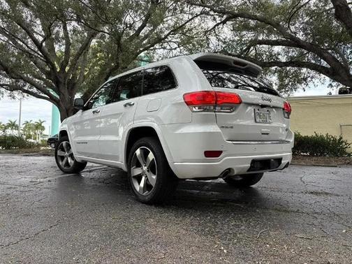 Bright White Clearcoat 2015 Jeep Grand Cherokee Overland