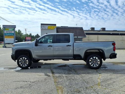 Sterling Gray Metallic 2025 Chevrolet Silverado 2500 Custom