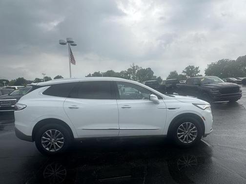 2023 Buick Enclave Essence FWD