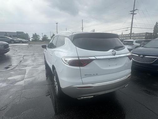 2023 Buick Enclave Essence FWD