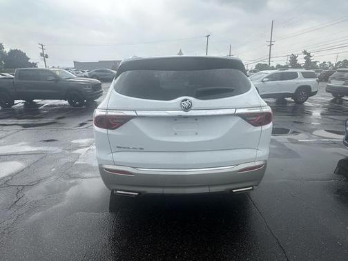 2023 Buick Enclave Essence FWD
