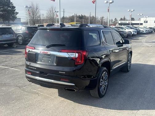 2022 GMC Acadia Denali