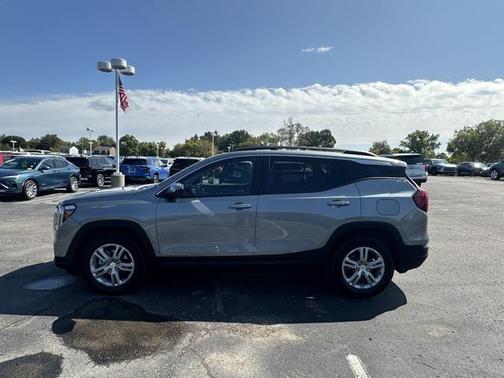 2023 GMC Terrain SLE