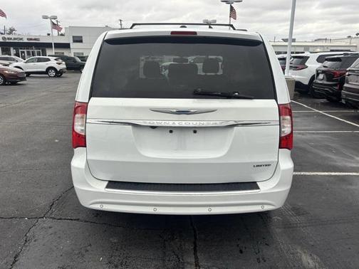 2016 Chrysler Town & Country Limited