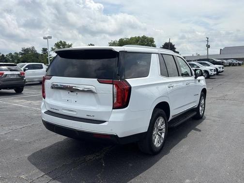 2022 GMC Yukon SLT
