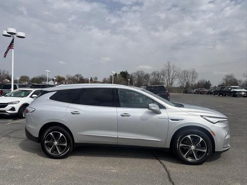 2022 Buick Enclave AWD Essence