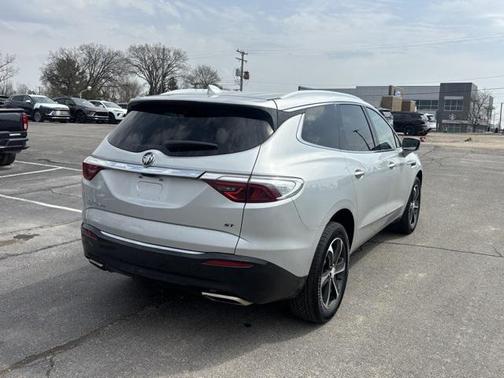 2022 Buick Enclave AWD Essence