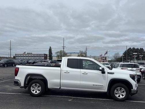 2023 GMC Sierra 1500 SLE