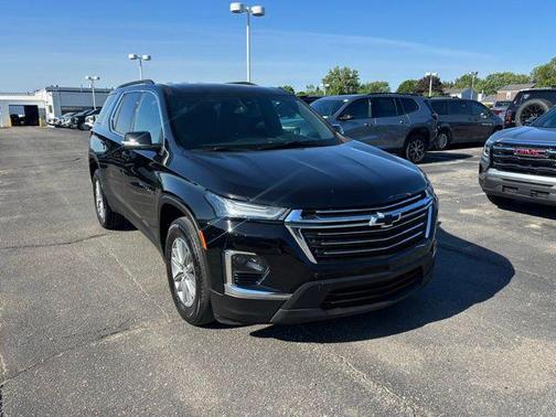 Black Metallic 2023 Chevrolet Traverse LT Cloth
