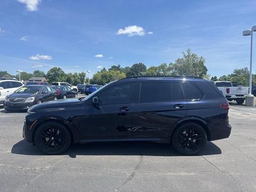 2023 BMW X7 xDrive40i