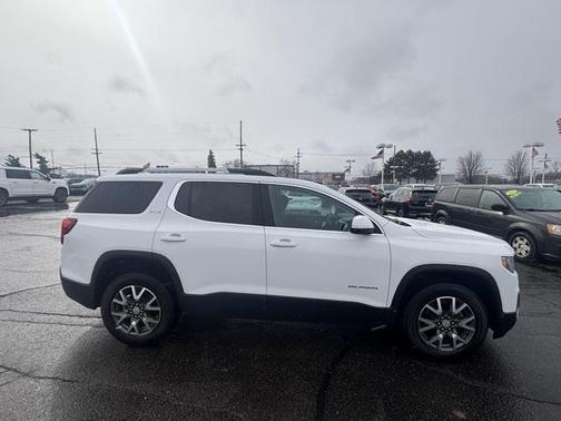 2023 GMC Acadia AWD SLE