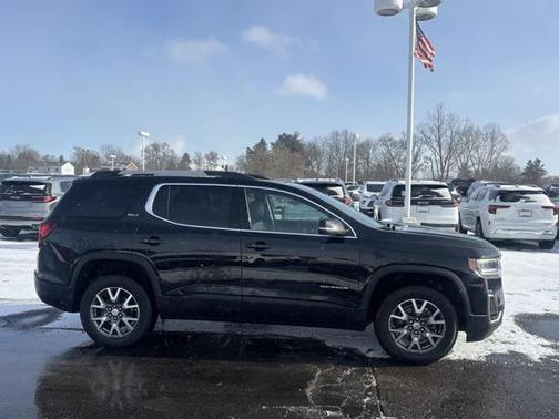 2023 GMC Acadia FWD SLT