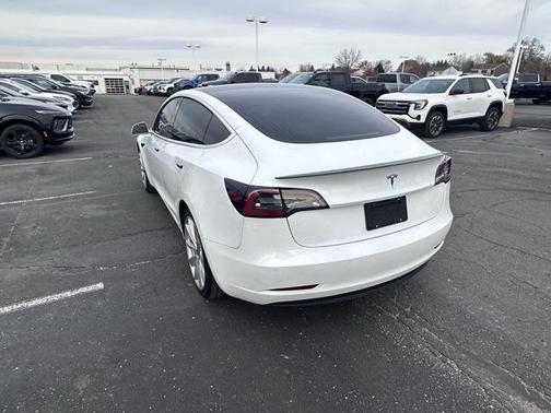 2020 Tesla Model 3 Standard Range