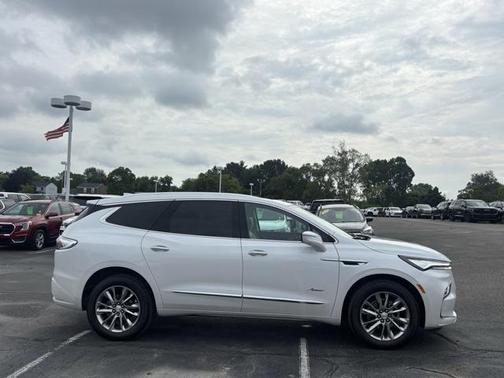 2022 Buick Enclave AWD Avenir