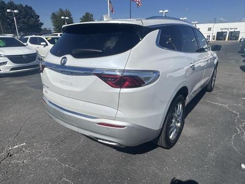 2023 Buick Enclave Essence AWD