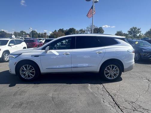 2023 Buick Enclave Essence AWD
