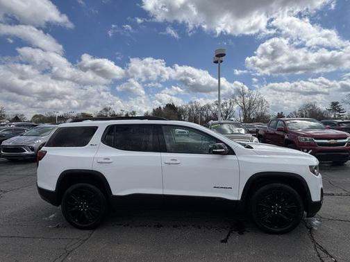 2023 GMC Acadia FWD SLT